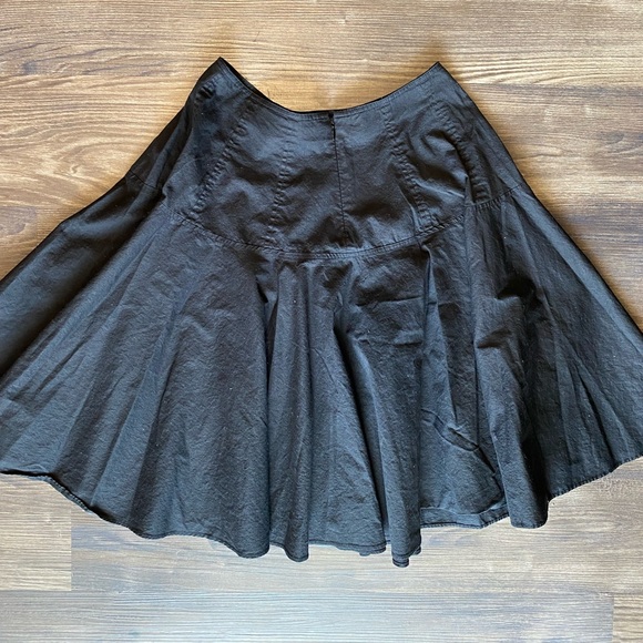 Womens Full Black Skirt Size 2 - Body by Victoria - Picture 2 of 3